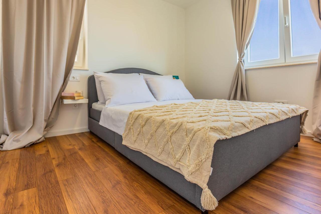 Sea View Apartment Celina Luaran gambar